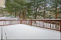 Quaint Townhouse in Norwalk's Cranbury Neighborhood