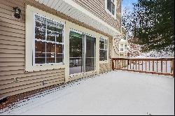 Quaint Townhouse in Norwalk's Cranbury Neighborhood