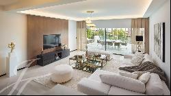 Luxurious apartment in an intimist  residence with a prestigious address