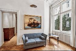 Luxurious flat in an old building near Kurfurstendamm