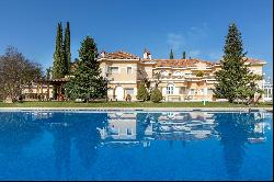 Splendid mansion located just 20 minutes from the Royal Palace of Madrid.