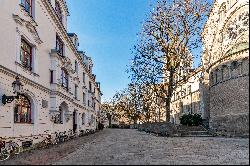 Jugendstil-Juwel: Stadtdomizil mit 4 Zimmern und stilvoller Ästhetik in Spitzenlage