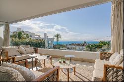 Exclusive ground floor duplex with superb sea views