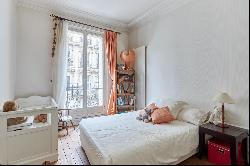 Paris 10th District – A bright 3-bed apartment