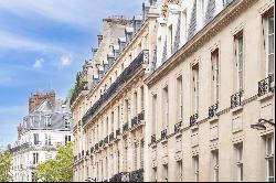 Paris 7th District – An ideal pied a terre