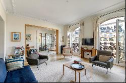 Paris 17th District – An elegant 4-bed apartment