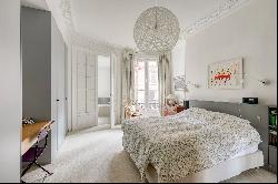 Paris 17th District – An elegant 4-bed apartment