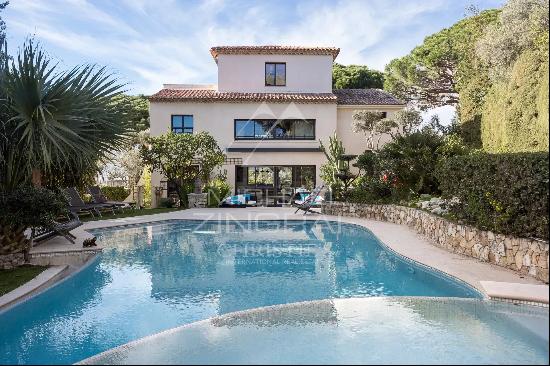 Cannes - Croix des Gardes - Panoramic sea and Esterel views