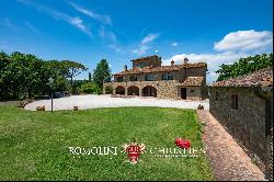 LUXURY COUNTRY HOUSE WITH POOL FOR SALE IN LUCIGNANO, TUSCANY