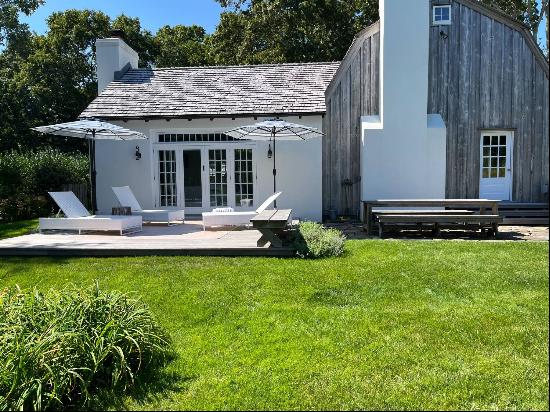 GORGEOUS BARN STYLE HOME IN WAINSCOTT