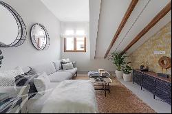 Nice brand new refurbished apartment in the center of the city