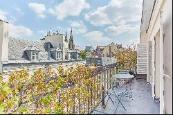 Place du Palais Bourbon - Top Floor with Terrace