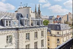 Place du Palais Bourbon - Top Floor with Terrace