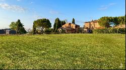 Borgo with villas, pools, olive grove, Castiglione del Lago - Umbria