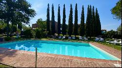 Borgo with villas, pools, olive grove, Castiglione del Lago - Umbria