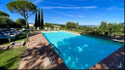 Borgo with villas, pools, olive grove, Castiglione del Lago - Umbria