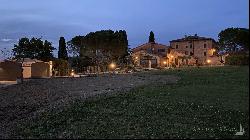 Borgo with villas, pools, olive grove, Castiglione del Lago - Umbria