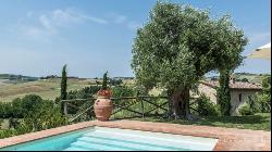 Renovated former farmhouse with pool, Montepulciano - Tuscany