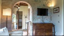 Renovated former farmhouse with pool, Montepulciano - Tuscany