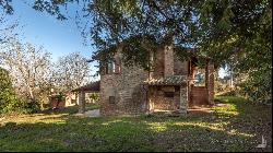 Casale with portico, pool and annexes, Citta della Pieve - Umbria