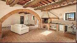 Casale with portico, pool and annexes, Citta della Pieve - Umbria