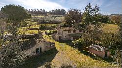 Casale with portico, pool and annexes, Citta della Pieve - Umbria