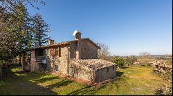 Casale with portico, pool and annexes, Citta della Pieve - Umbria