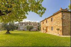 Farmhouse in Chianti with swimming pool and amazing views