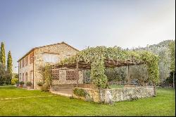 Farmhouse in Chianti with swimming pool and amazing views