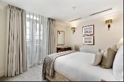 Serviced apartment with Hyde Park views