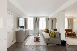 Elegant two-bedroom apartment in the heart of Mayfair