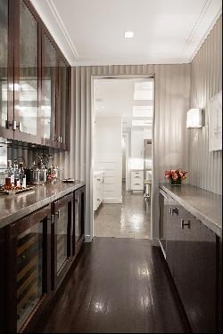 30 East 71st Street 8B