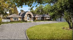 16 Amy's Lane, East Hampton, NY 11937