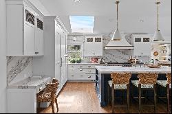 16 Amy's Lane, East Hampton, NY 11937