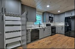 Beautifully Renovated Ranch Home Near Lake Blue Ridge