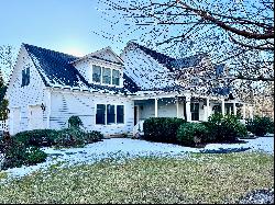 16 Turtle Pond Road, Southampton, NY 11968