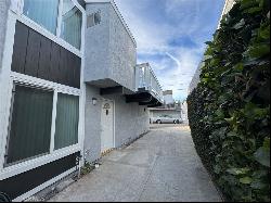 405 20th Street #D, Huntington Beach CA 92648