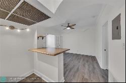 403 NE 16th Ave #5, Fort Lauderdale FL 33301