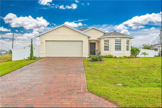 1616 NE 6th Place, Cape Coral FL 33909