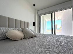 Stunning Corner Apartment with Unmatched Views in Bolnou, Villaj, Villajoyosa 03570