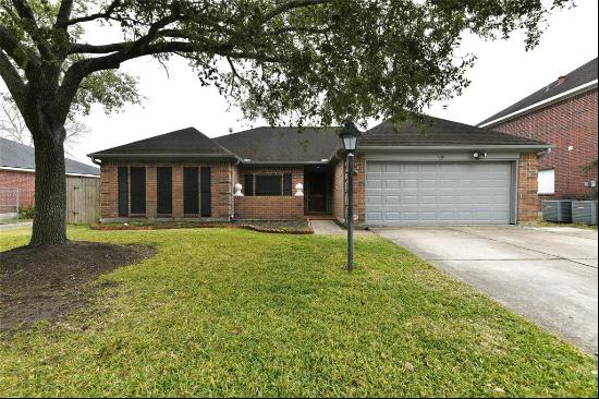 1904 Timber Creek Drive, Pearland TX 77581