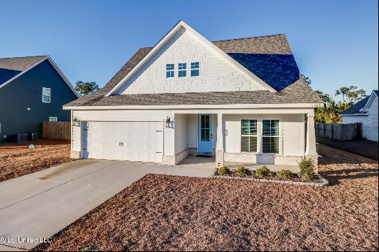 6840 Enclave Lane, Ocean Springs MS 39564