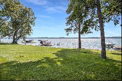 4226 E Gull Lake Drive, Hickory Corners MI 49060