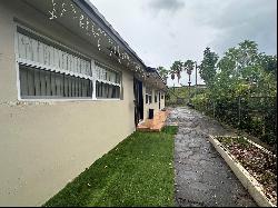 280 NW 39th St, Miami FL 33127