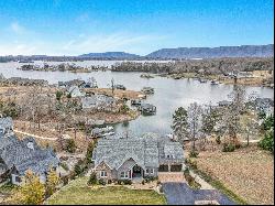 271 Compass Cove Cir, Moneta VA 24121