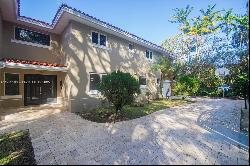 1543 Dorado Ave, Coral Gables FL 33146