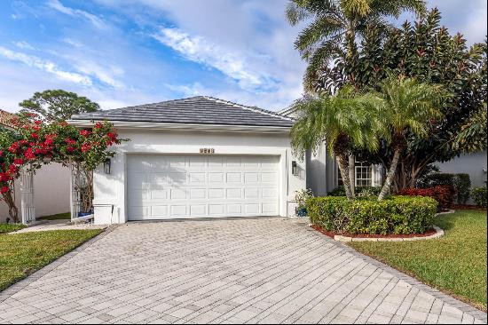 1513 SE Holyrood Lane, Port Saint Lucie FL 34952