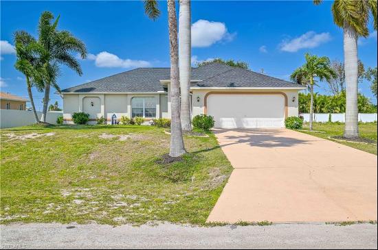 1214 NE 14th Pl, Cape Coral FL 33909