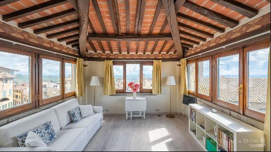 Studio Penthouse with view downtown Cortona - Tuscany 