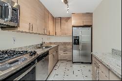 	Location! This spacious and bright 1-bedroom condominium apartment boasts stunn